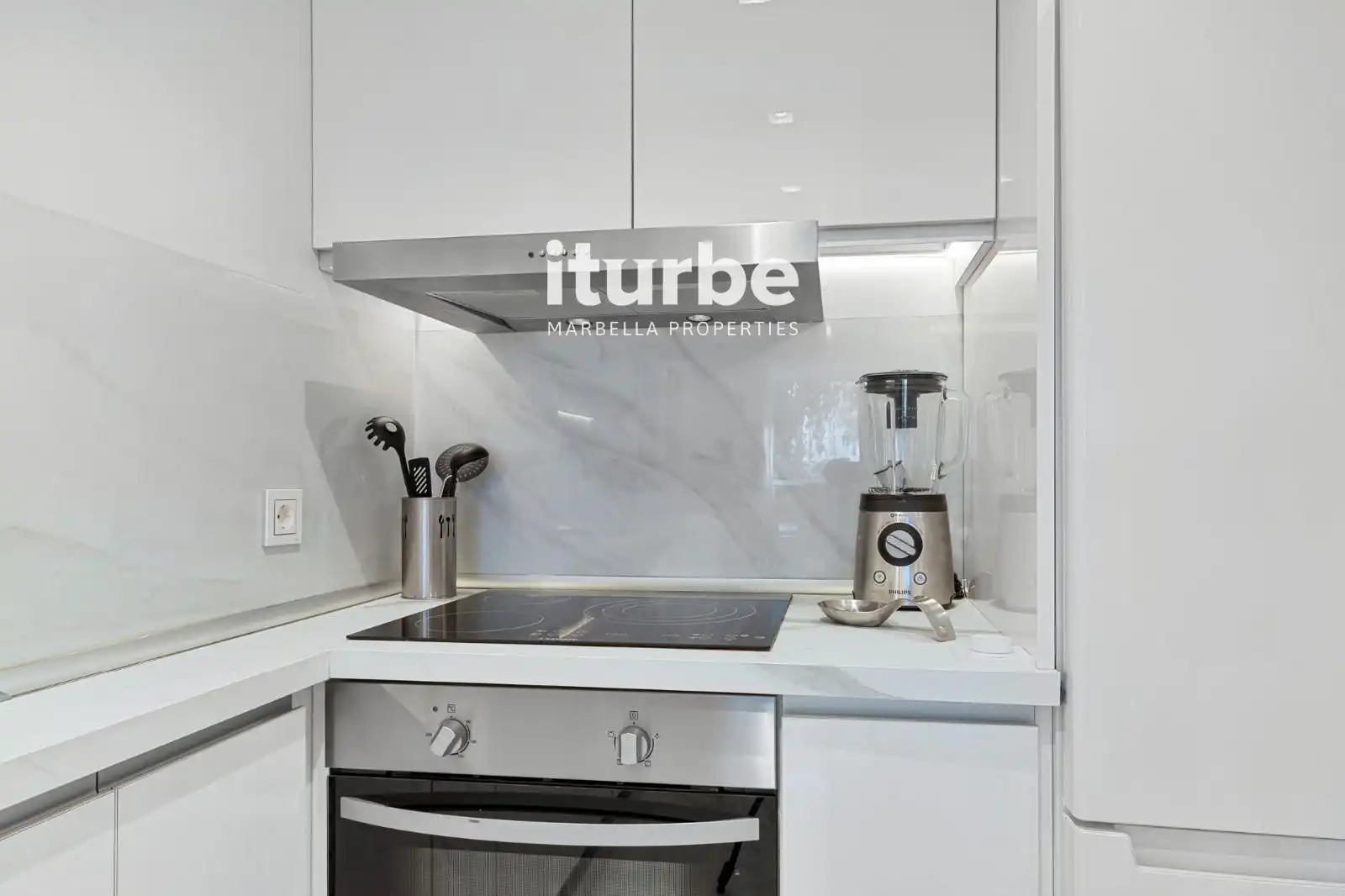 Cocina de Piso en venta en Marbella con Aire acondicionado y Alarma