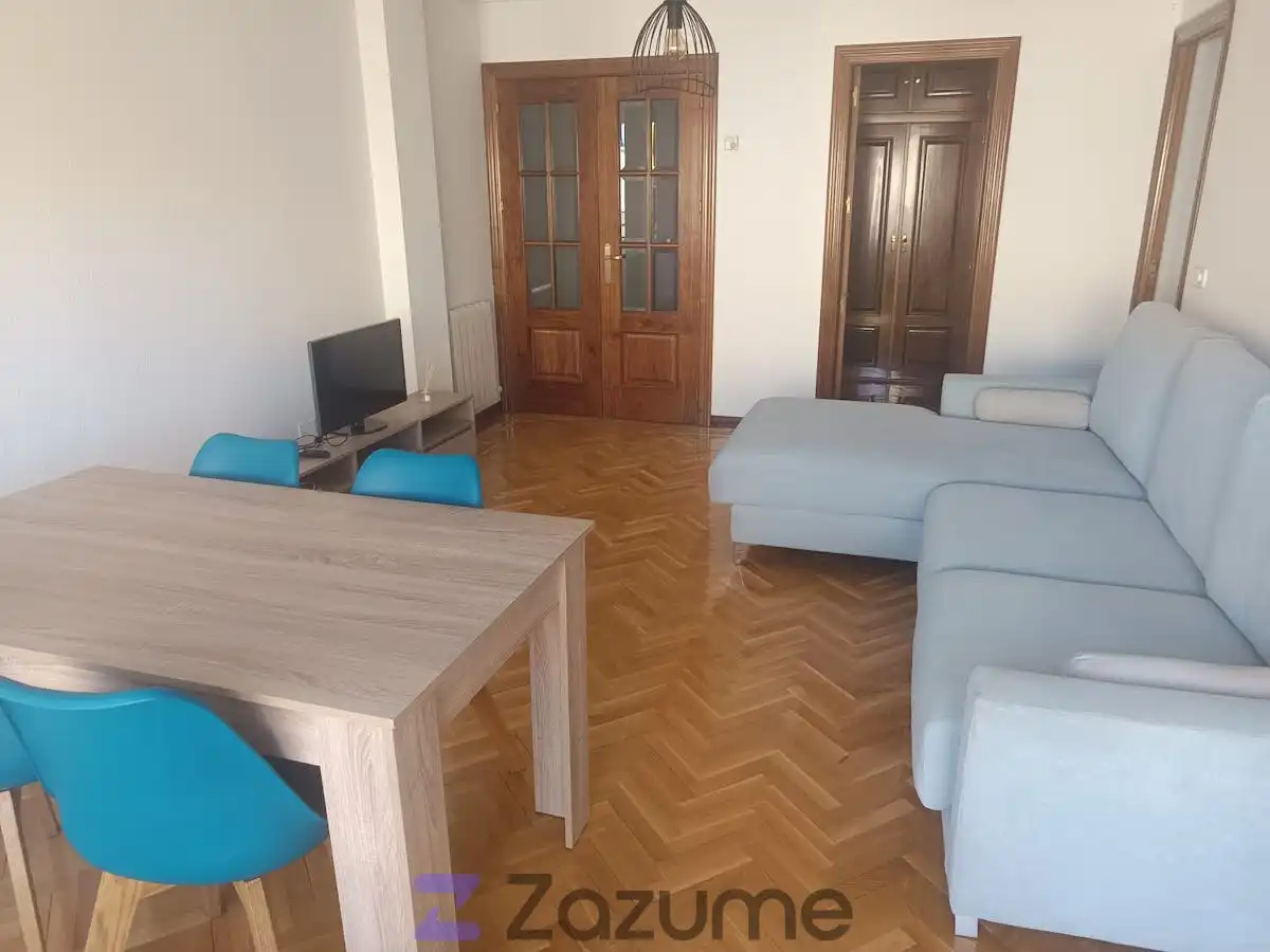 Sala de estar de Apartamento de alquiler en Ávila con Calefacción, Parquet y Terraza