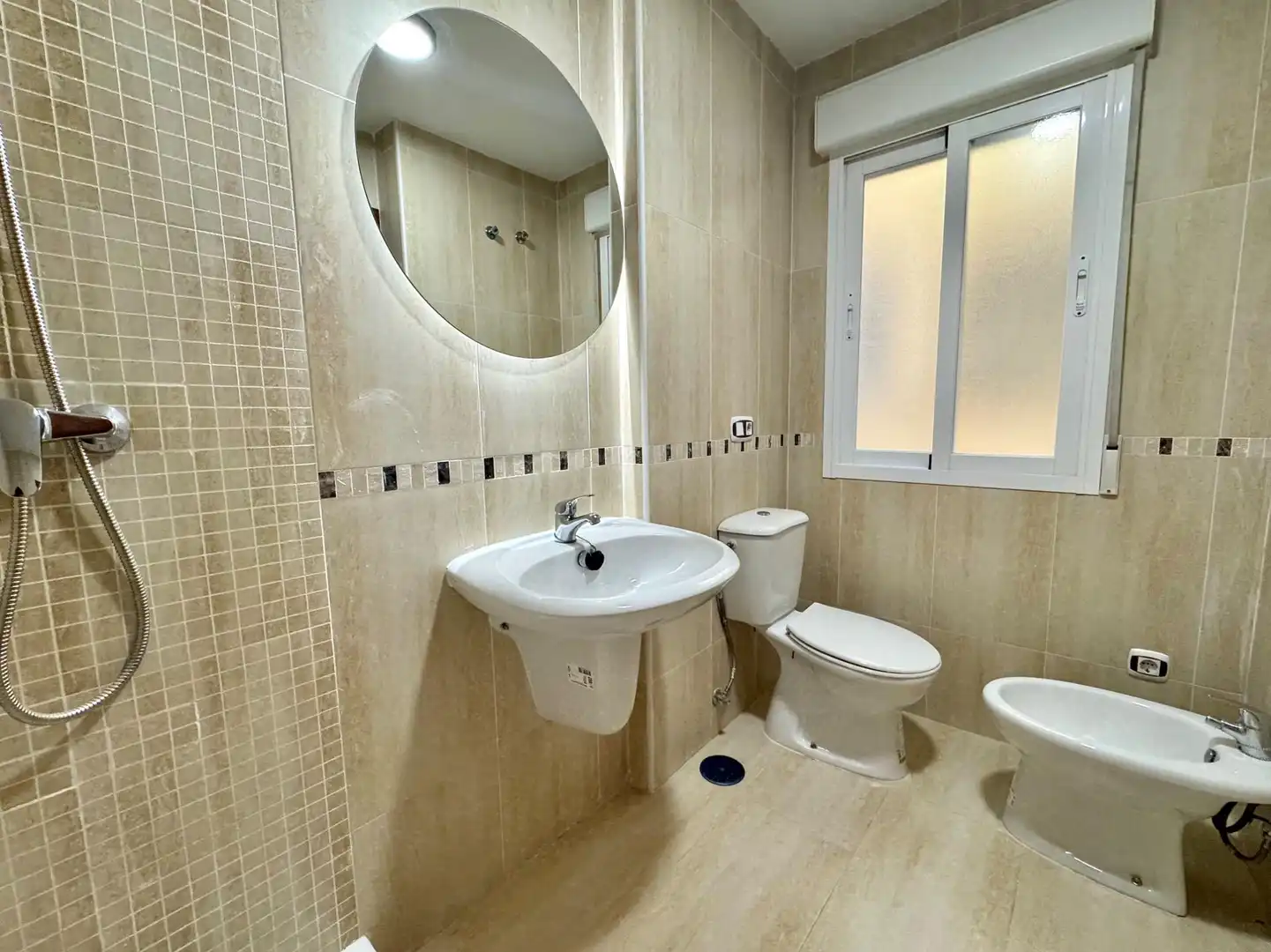 Badezimmer von Wohnung zum Verkauf in Atarfe mit Terrasse und Balkon