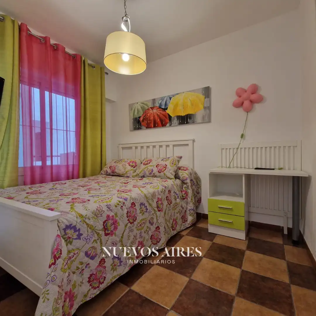 Flat for rent in Calle Infanta Beatriz, Centro - Calzada - Cabo Noval