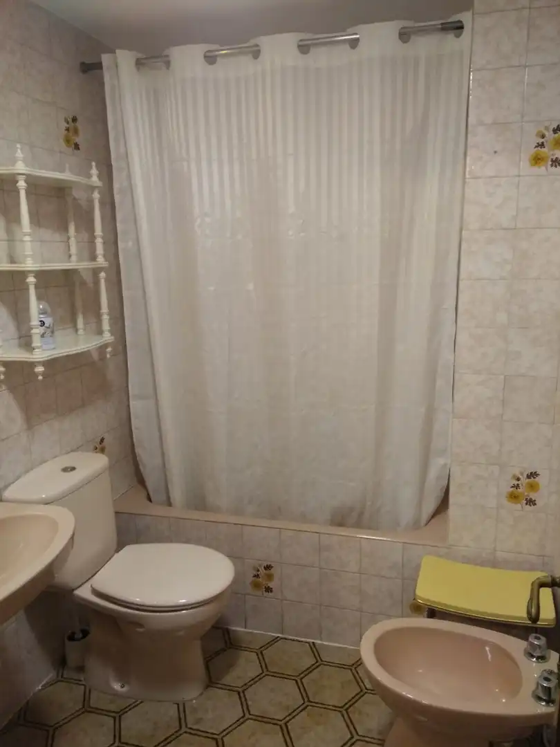 Wohnung zur Miete in Calle Uría, 40, Salesas - Foncalada - Campoamor