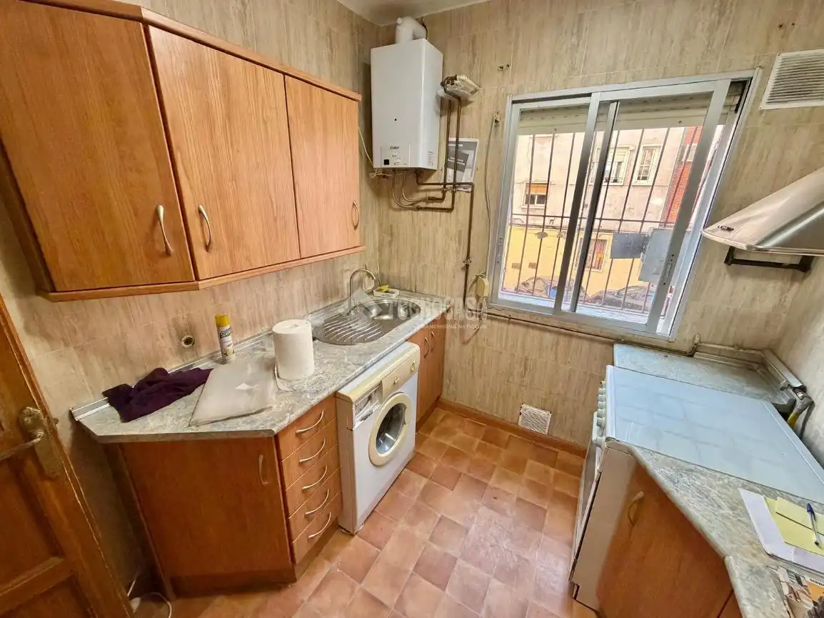 Kitchen of Flat for sale in Madrid