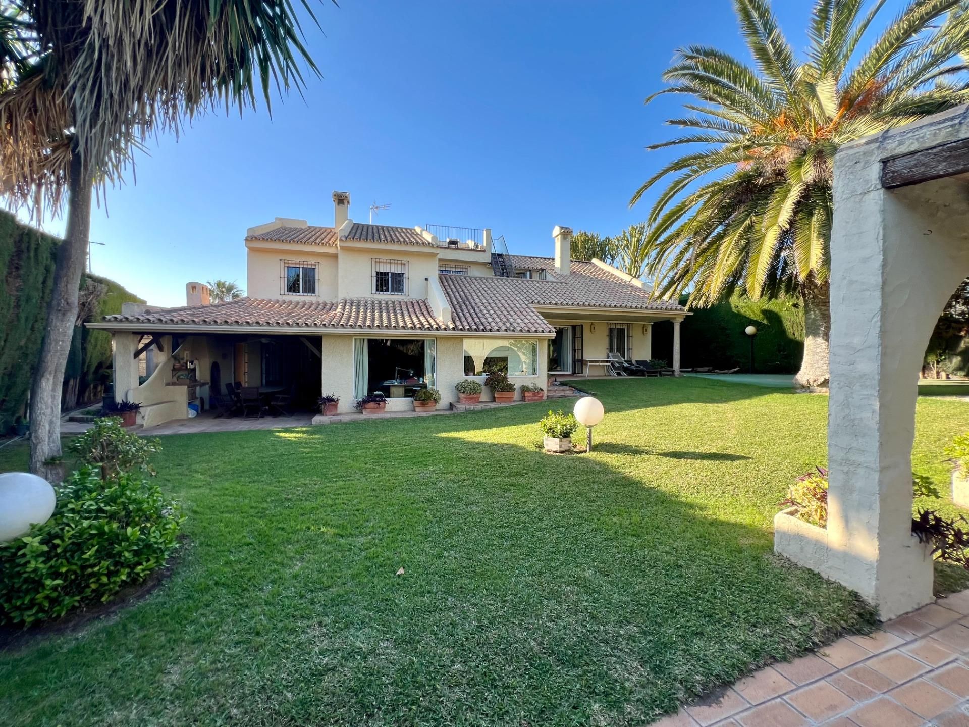 Garden of House or chalet for sale in El Puerto de Santa María  with Air Conditioner, Heating and Private garden