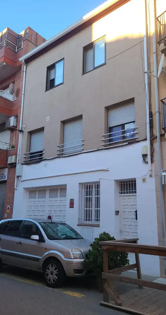 Vista exterior de Casa adosada en venda en Llançà amb Terrassa i Traster