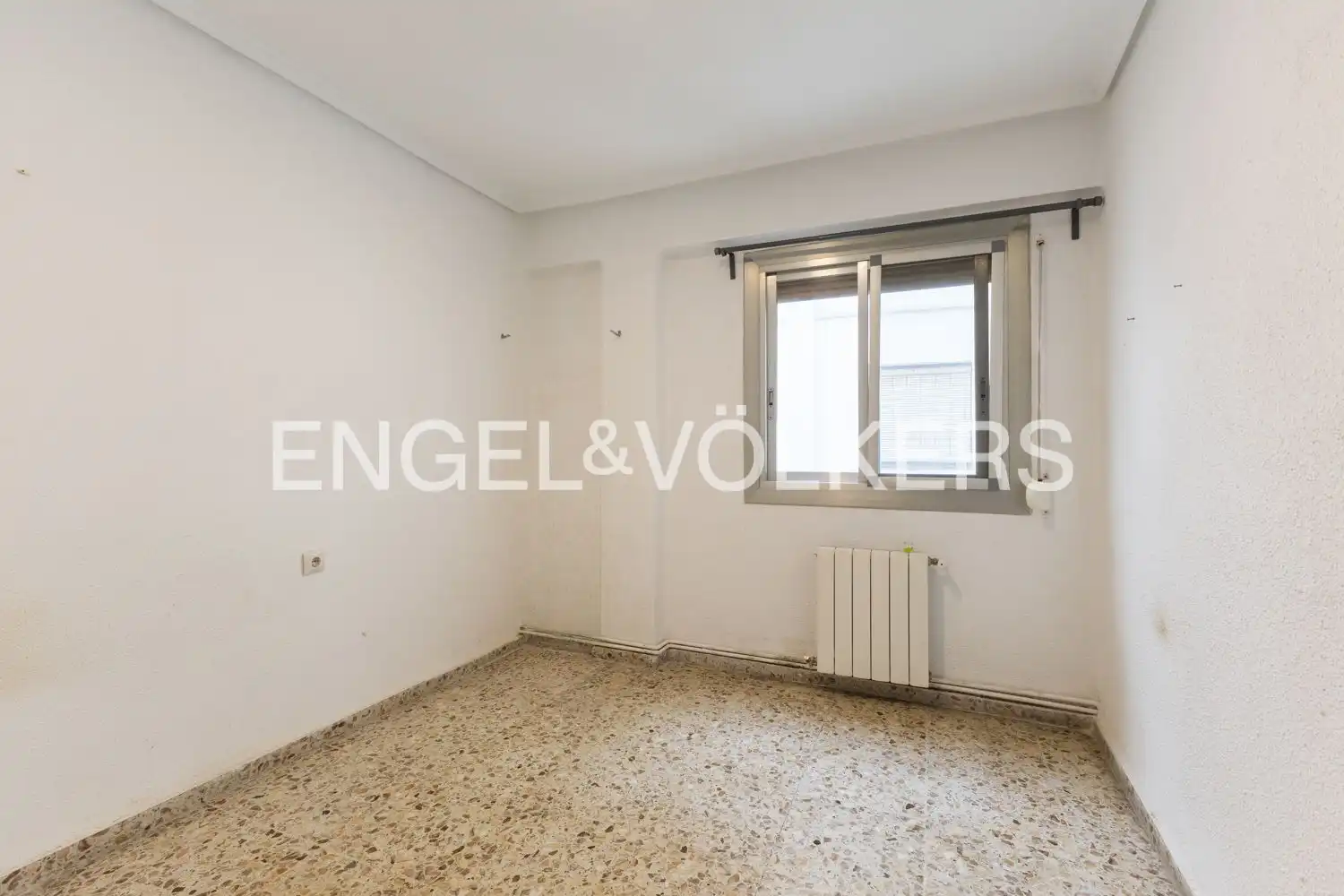 Piso en venta en Valencia con Calefacción y Balcón
