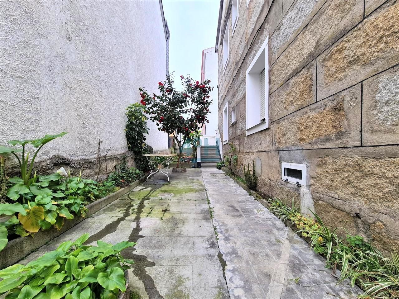 Vista exterior de Casa o xalet en venda en Ourense Capital  amb Calefacció, Jardí privat i Terrassa