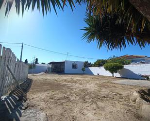 Vista exterior de Casa o xalet en venda en Chiclana de la Frontera amb Aire condicionat i Jardí privat
