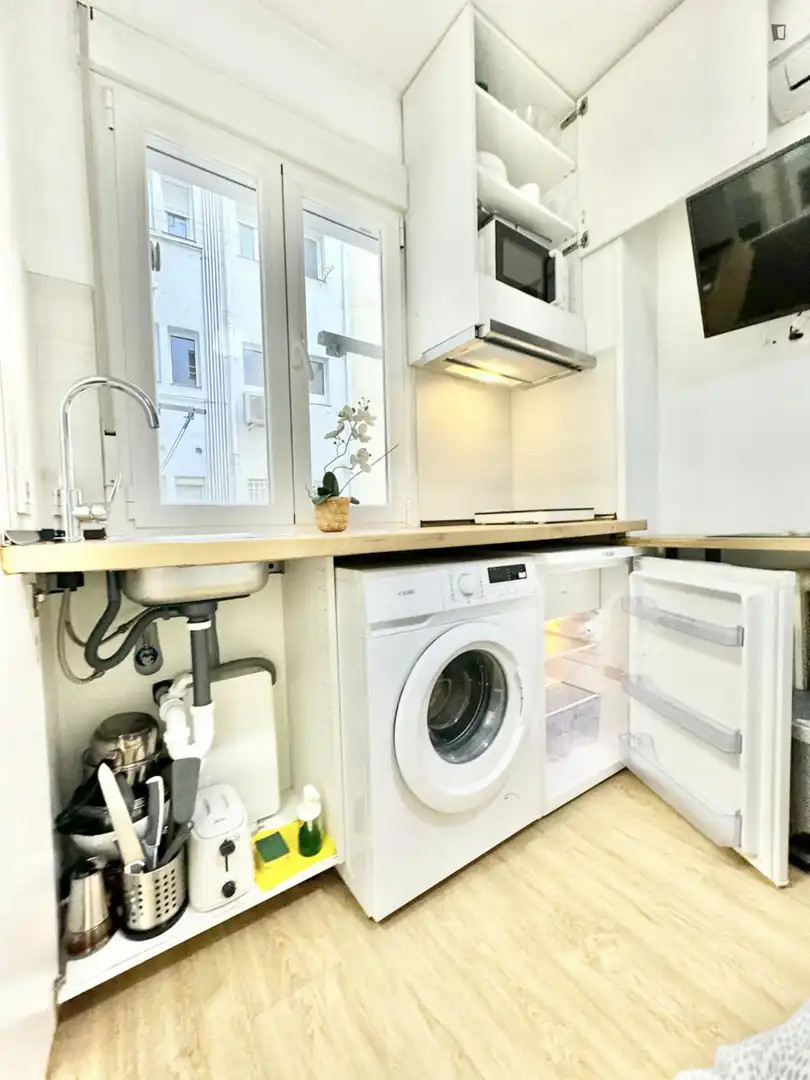 Küche von Wohnung zur Miete in Madrid mit Klimaanlage, Möbliert und Waschmaschine