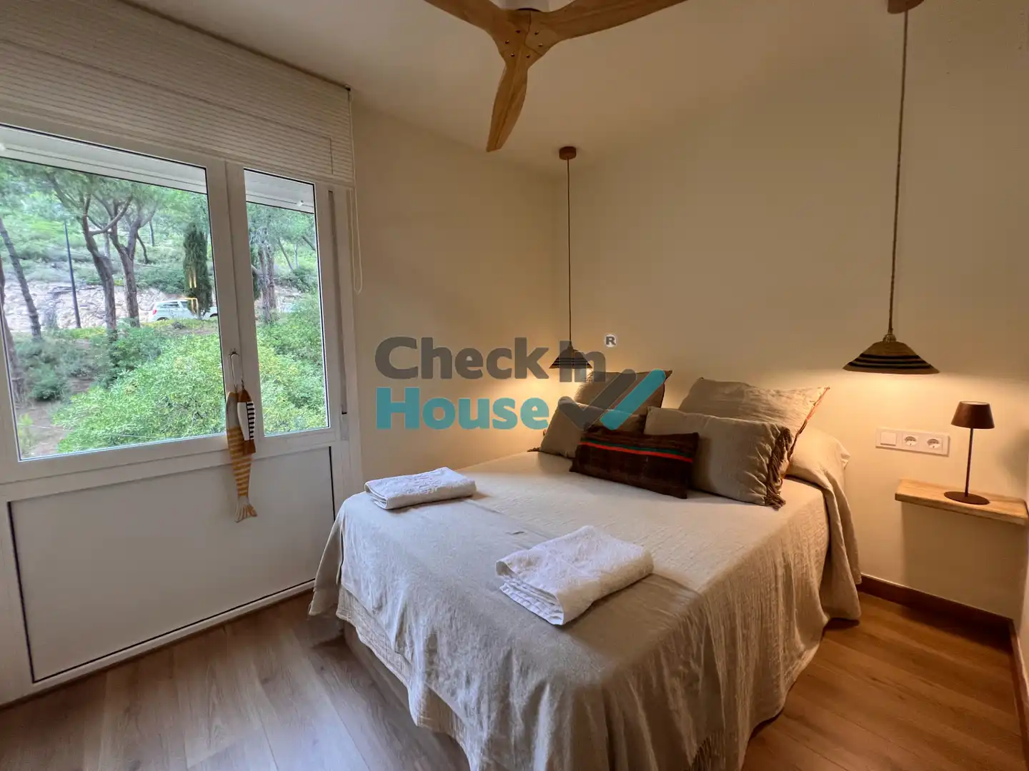 Dormitori de Apartament de lloguer en Sant Feliu de Guíxols amb Moblat, Forn i Rentadora