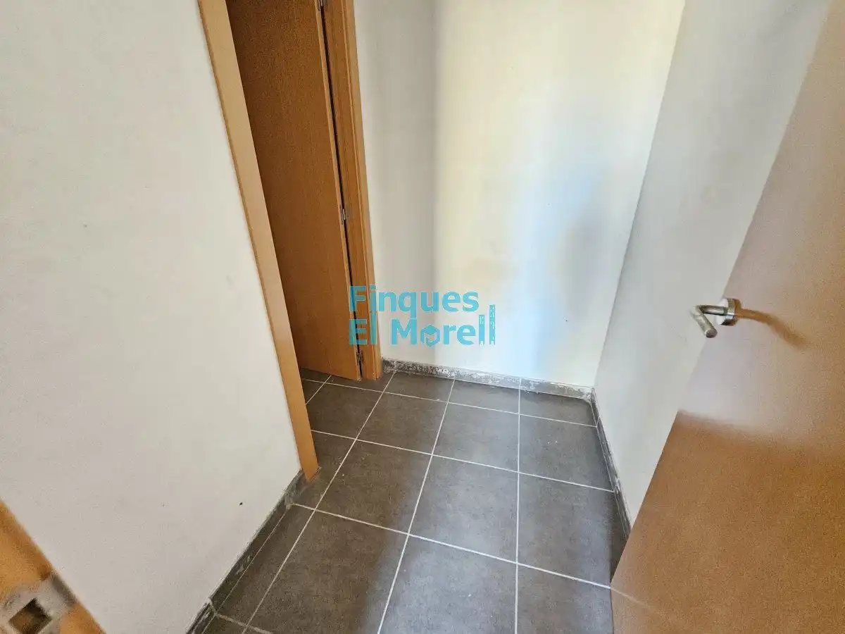 Habitación de Local en venta en Vilallonga del Camp
