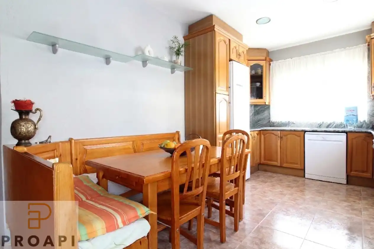 Kitchen of Houses for sale in Girona Capital  with Air Conditioner, Heating and Private garden