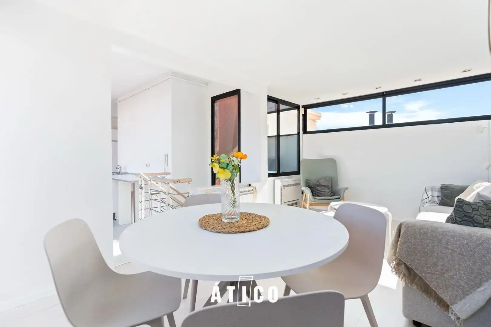 Attic for rent in Sarrià