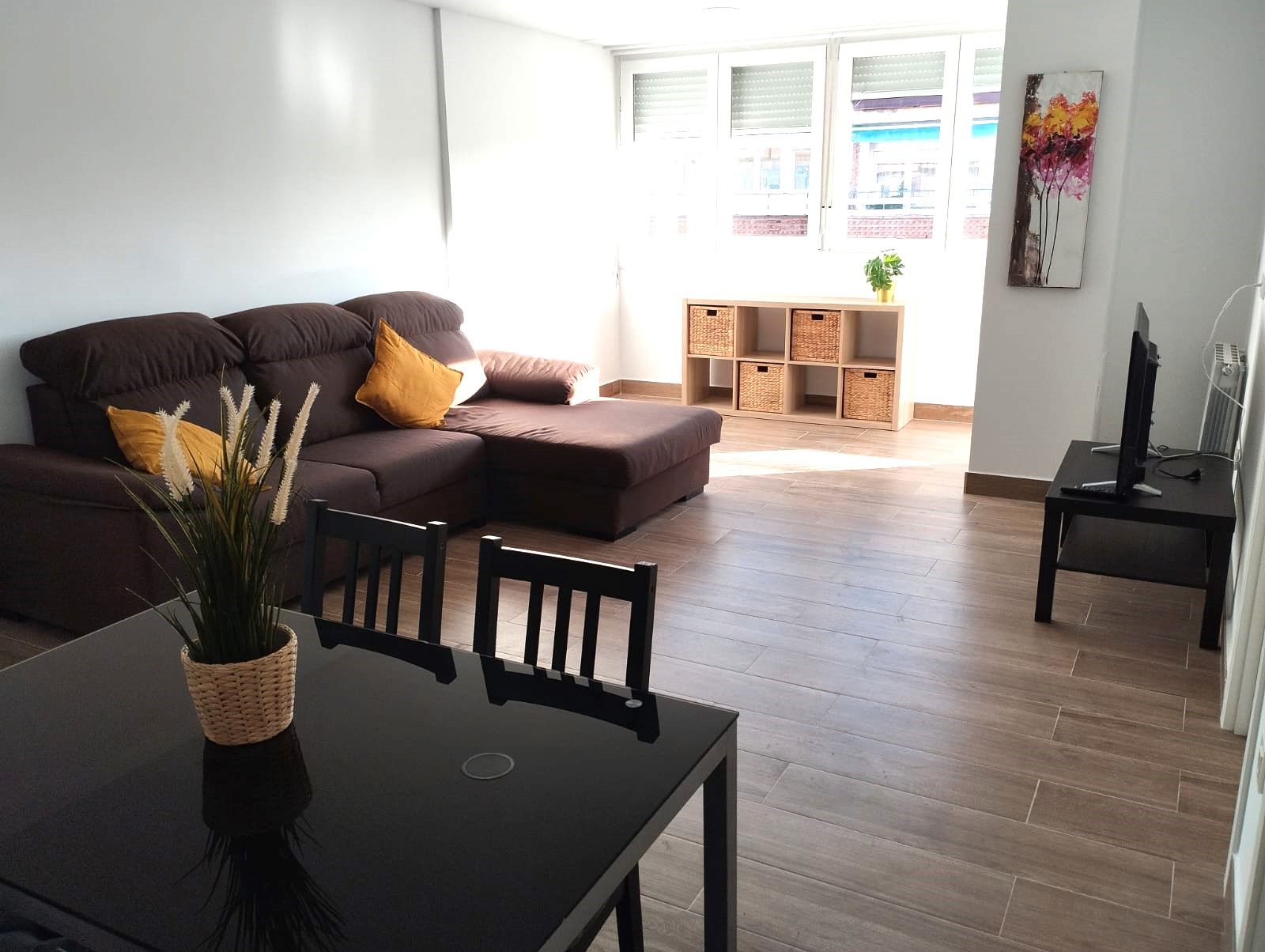 Living room of Flat to rent in  Granada Capital  with Air Conditioner, Heating and Terrace