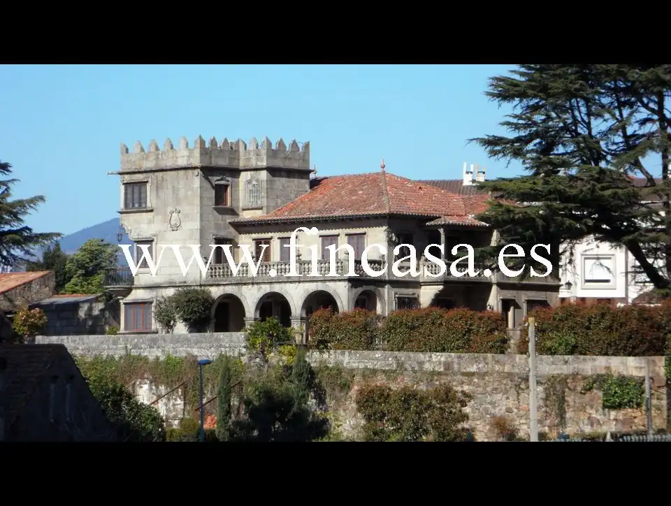 Houses for sale in Vigo   with Private garden, Parquet flooring and Terrace