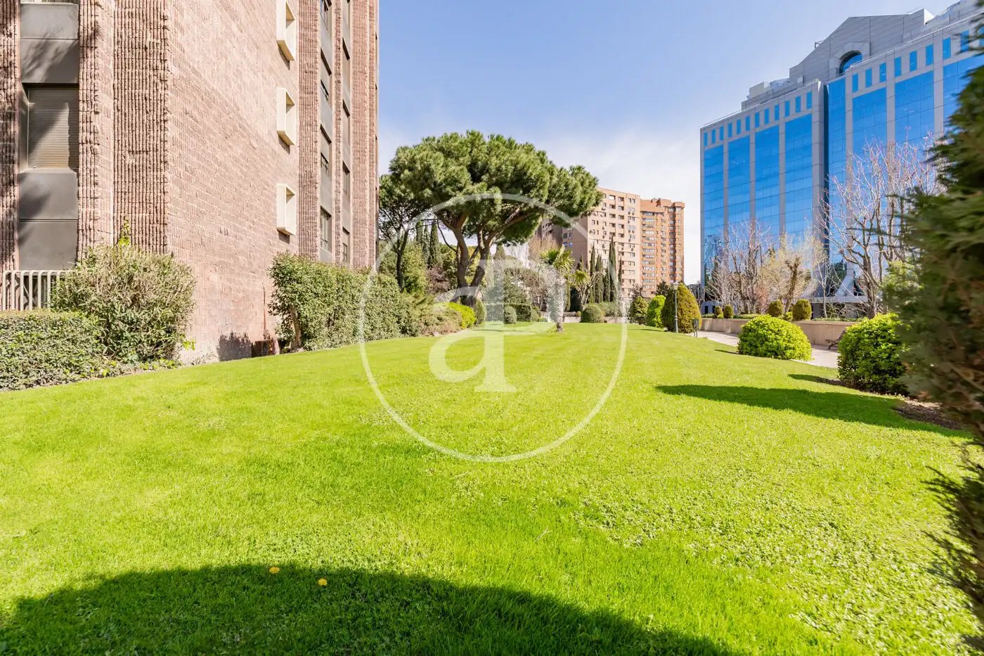 Jardí de Pis en venda en Madrid amb Aire condicionat, Calefacció i Jardí privat