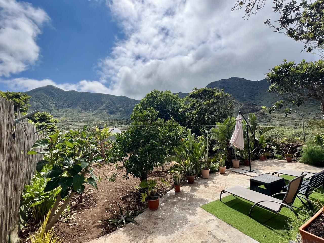 Terrassa de Finca rústica en venda en Buenavista del Norte amb Jardí privat, Terrassa i Traster