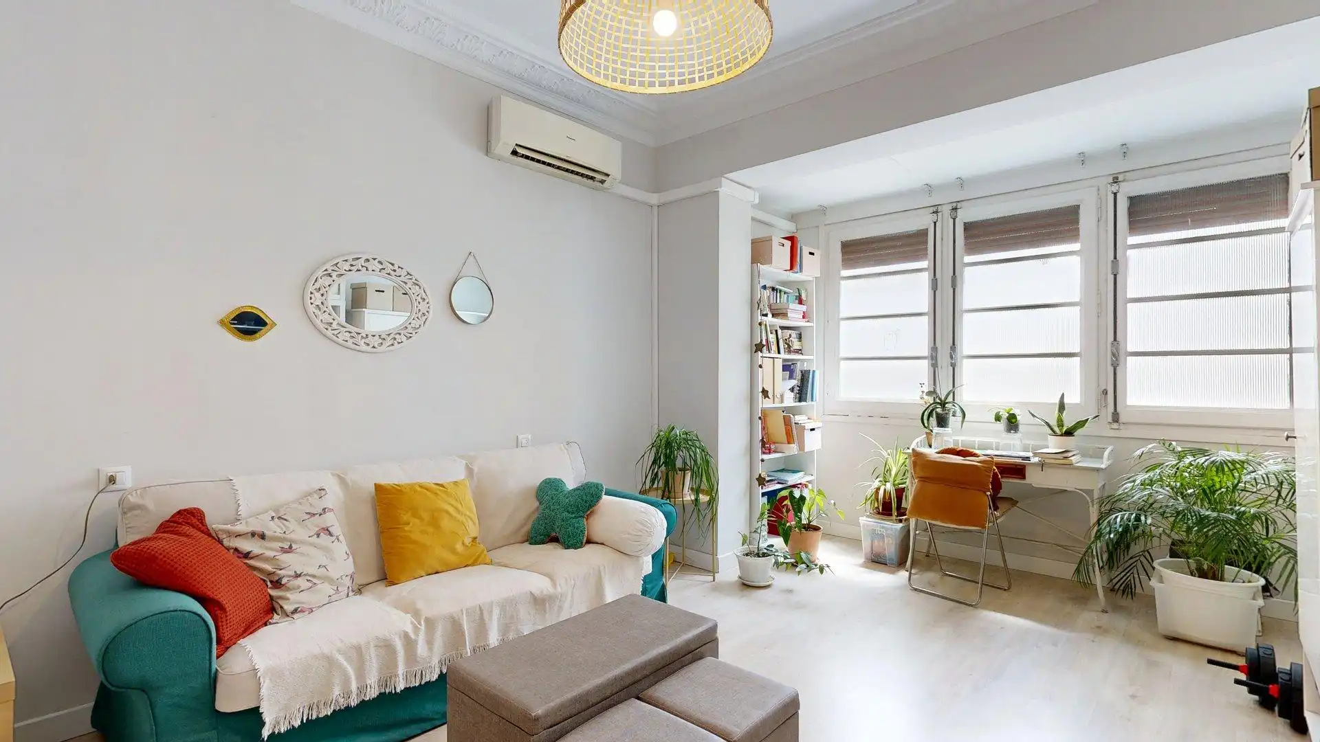 Flat with terrace for sale in Paseo de Sagasta