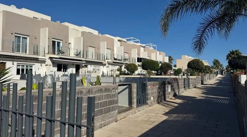 Foto 2 de Casa adosada en venta en Centro - Muelle Pesquero, Torrevieja