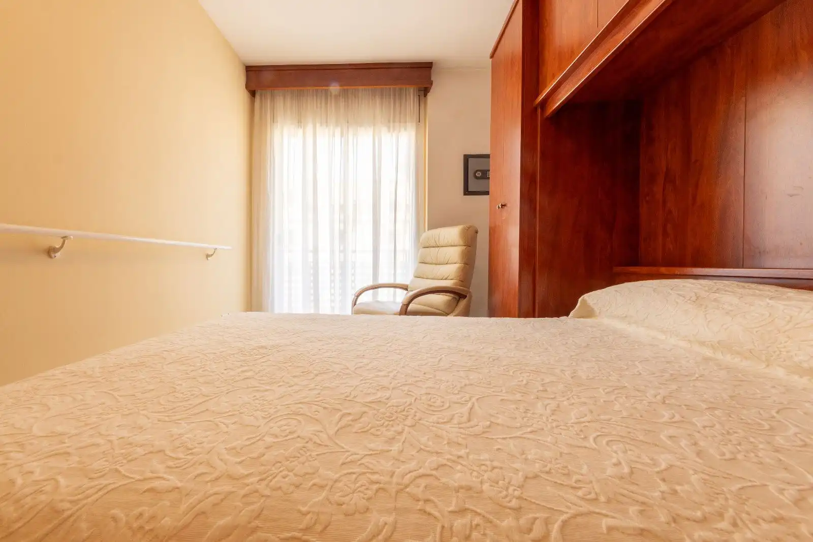 Bedroom of Flat for sale in Tarragona  with Air Conditioner, Terrace and Furnished