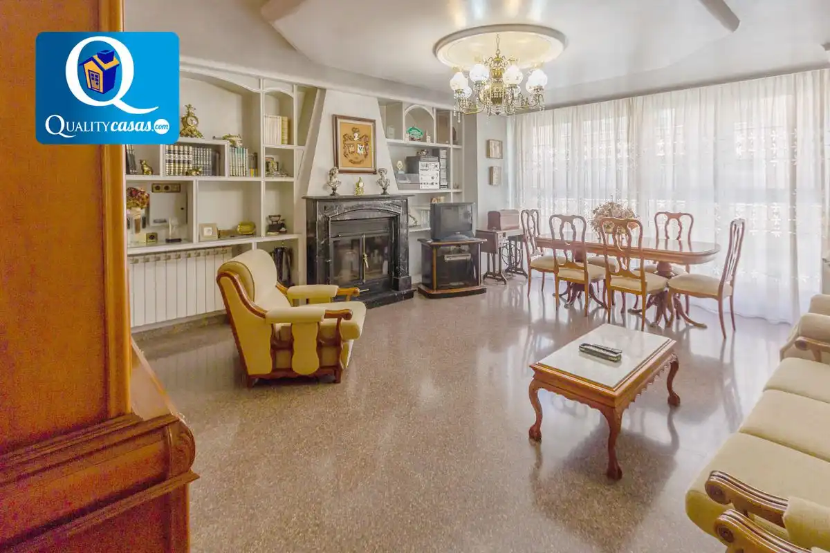 Sala de estar de Casa o chalet en venta en Villena con Calefacción, Terraza y Trastero