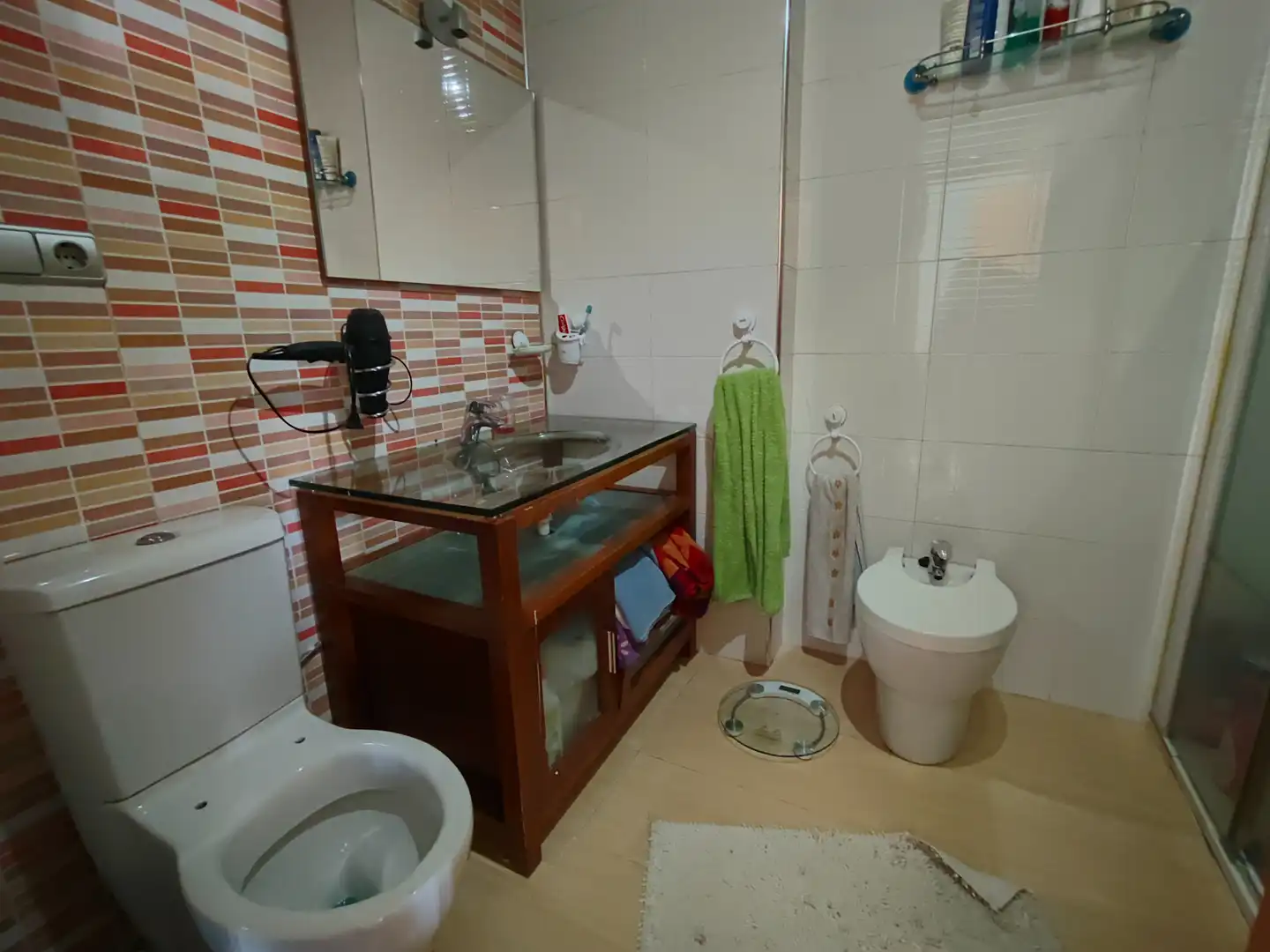 Baño de Casa adosada en venta en Alhendín con Aire acondicionado, Amueblado y Balcón