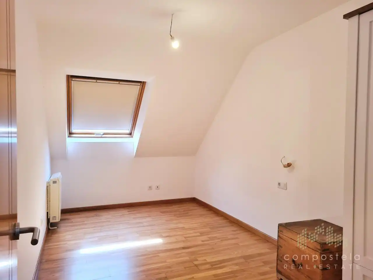 Attic for rent in Avda. Mahía, Bertamirans