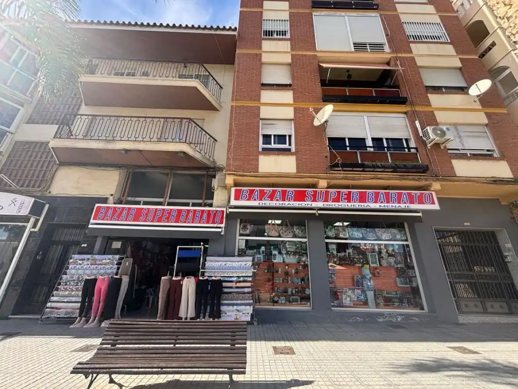 Business premises for sale in Av. Vivar Téllez, imagen 2