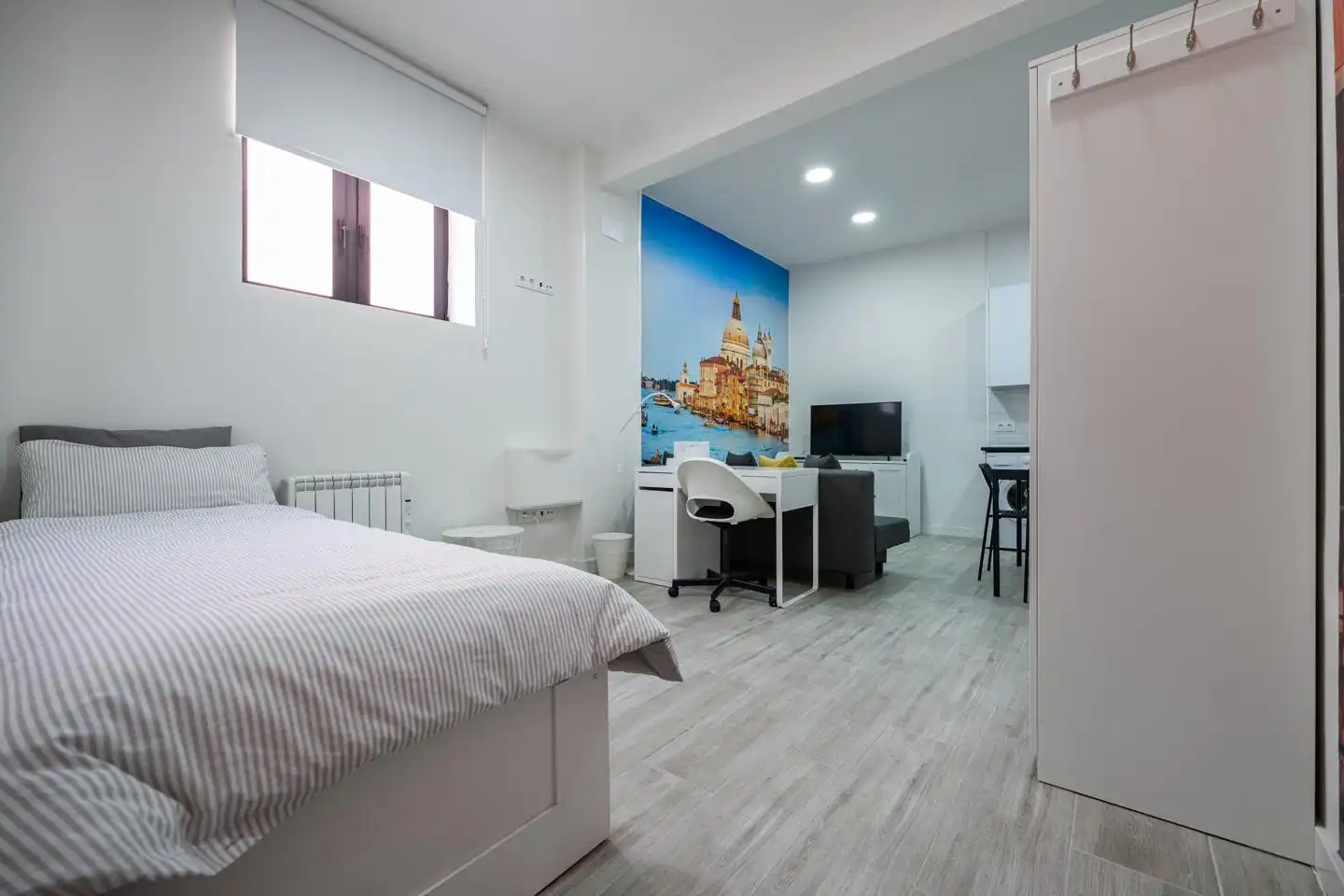 Habitación de Planta baja en venta en Ávila con Calefacción y Amueblado