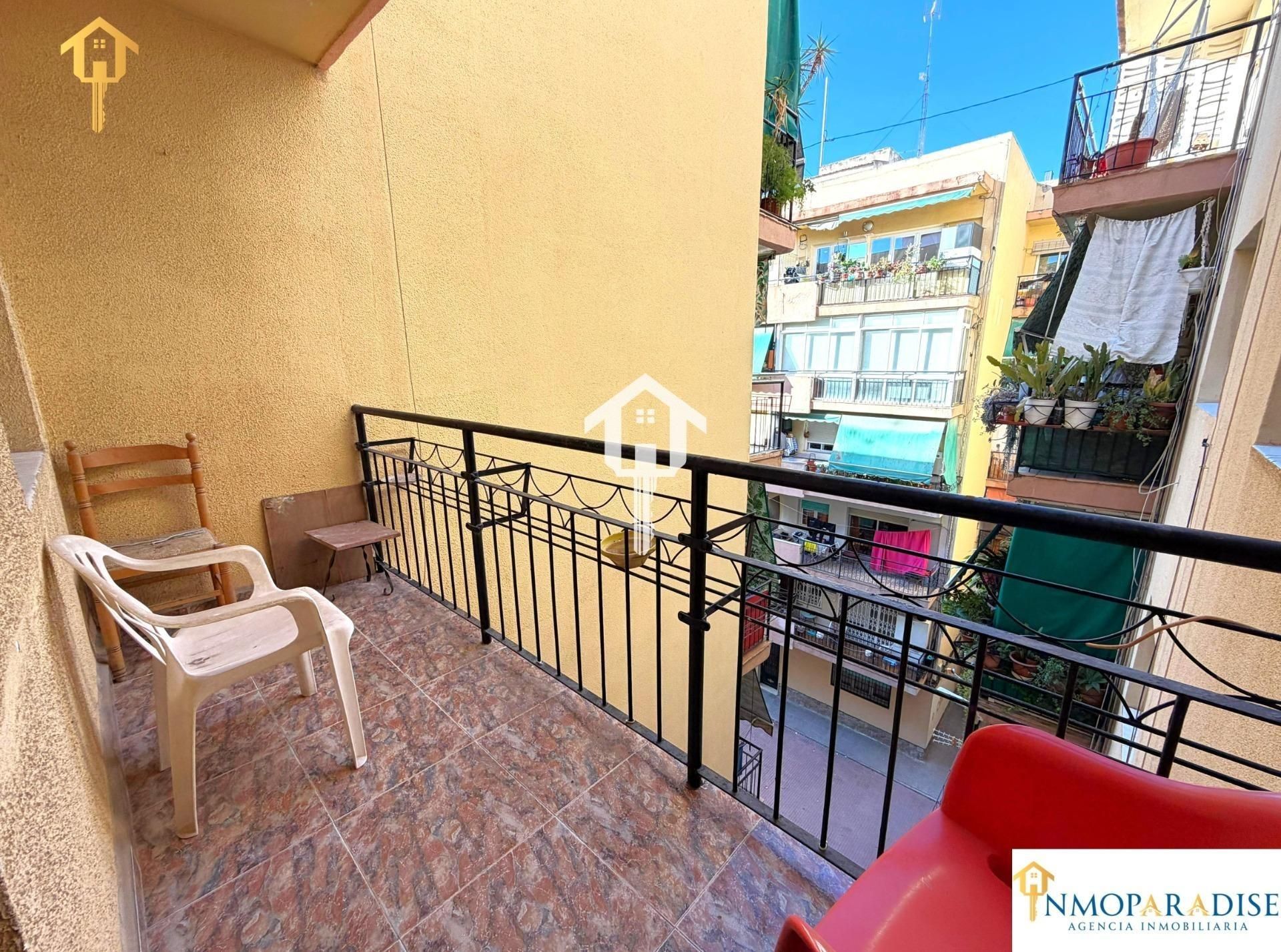 Terrassa de Pis en venda en Alicante / Alacant amb Moblat