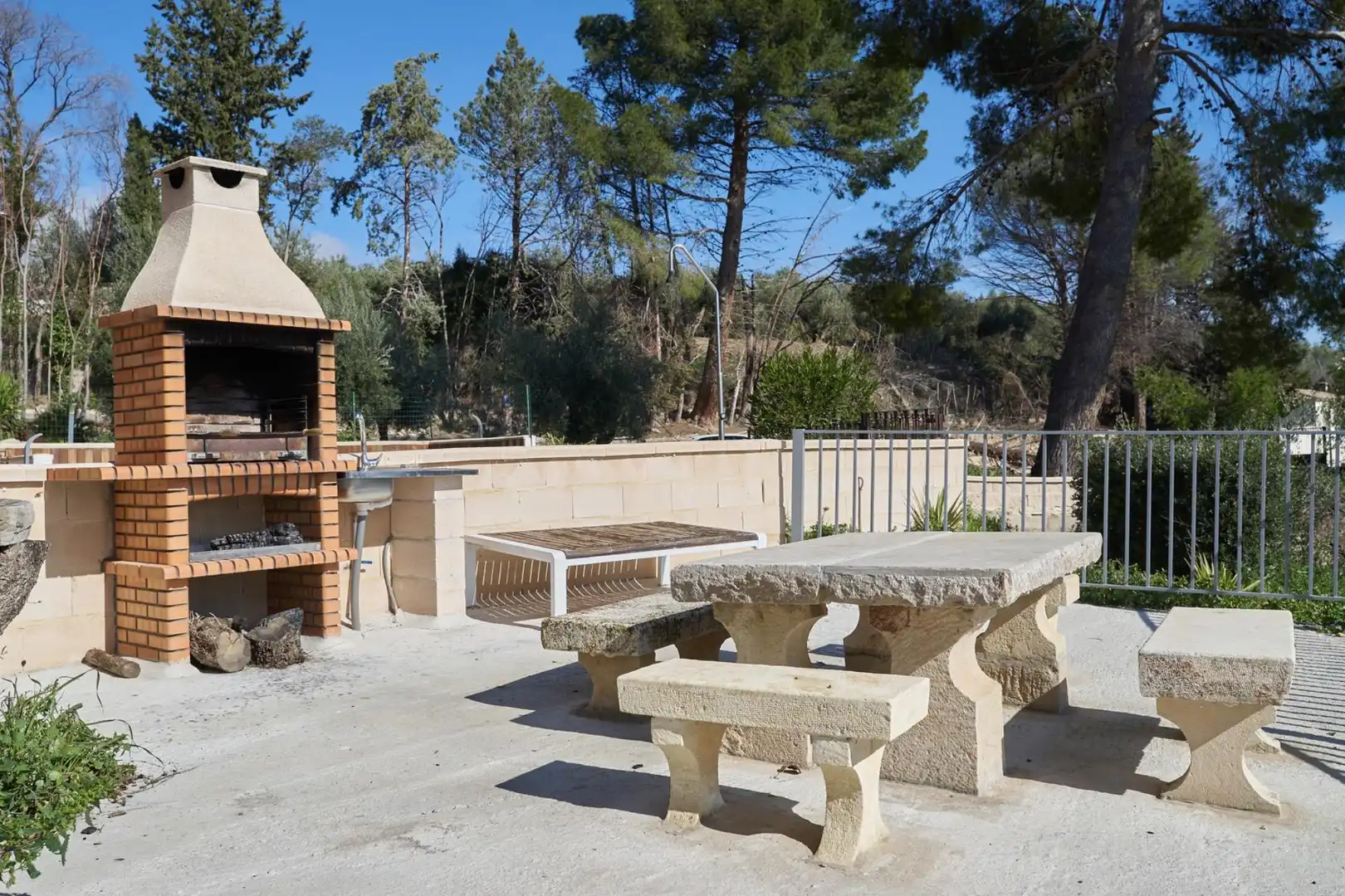 Terrassa de Finca rústica en venda en Jaén amb Aire condicionat, Calefacció i Jardí privat