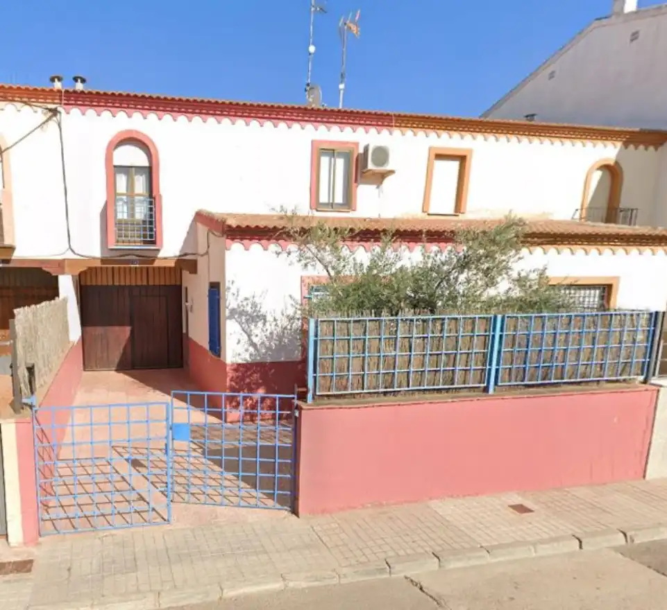 Casa en venda a Consuegra