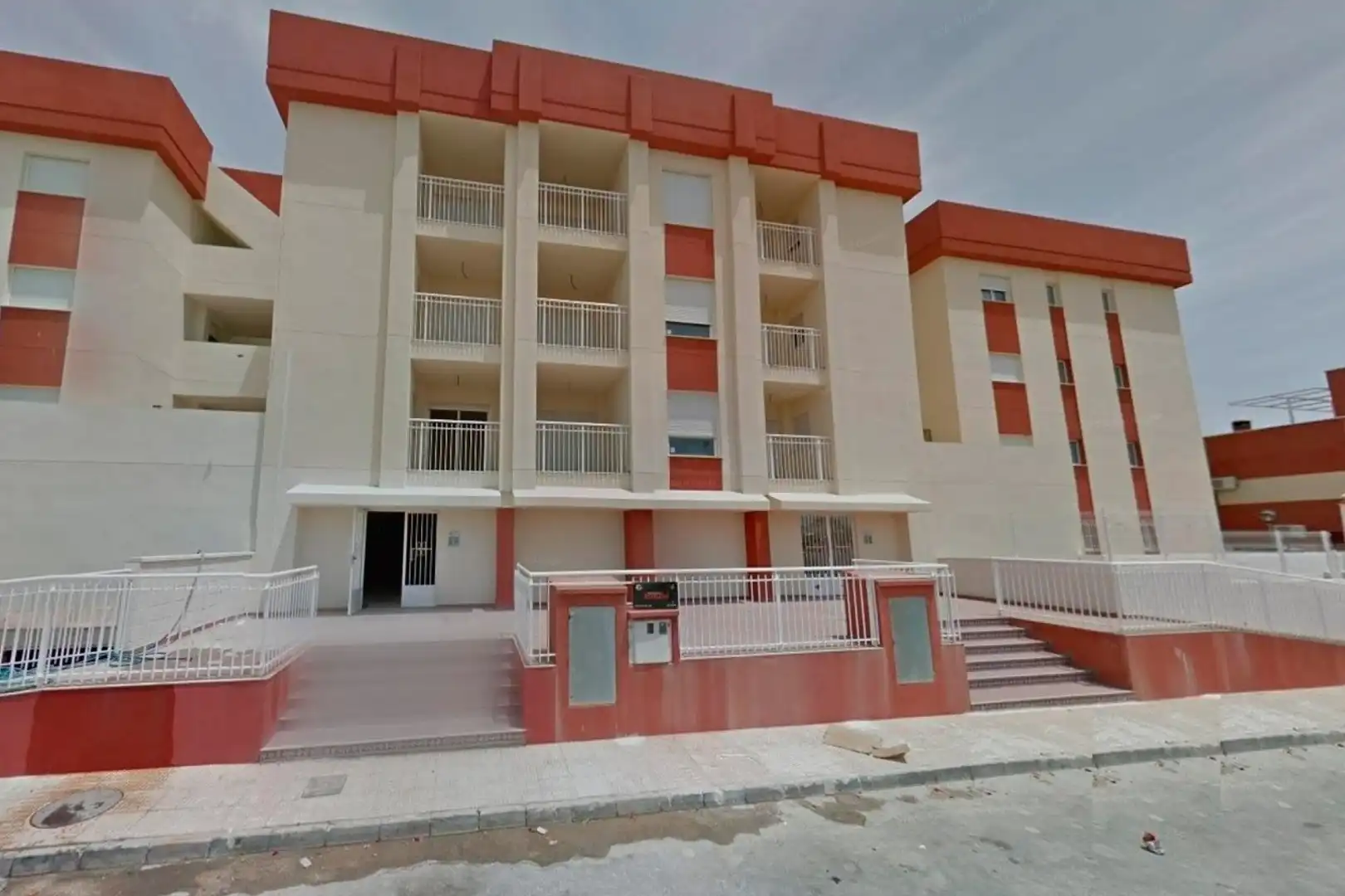 Vista exterior de Piso en venta en Orihuela con Aire acondicionado, Terraza y Balcón