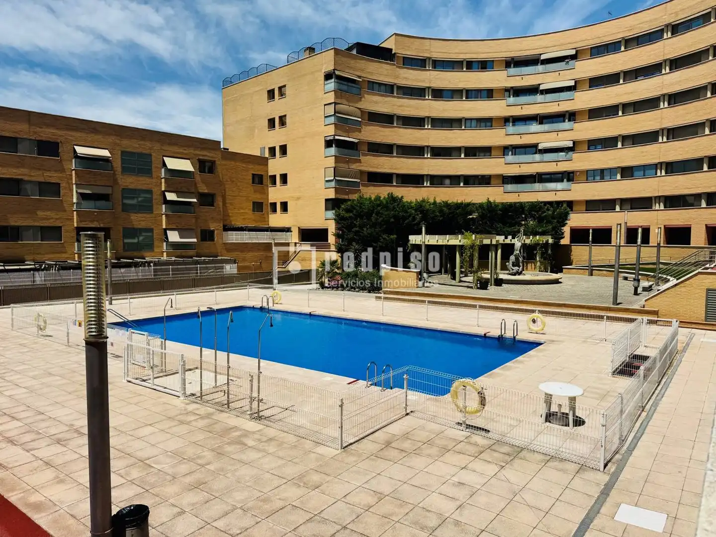 Piscina de Piso en venta en Getafe con Aire acondicionado, Calefacción y Jardín privado