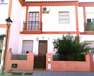 Exterior view of Single-family semi-detached for sale in Villablanca  with Air Conditioner, Terrace and Balcony