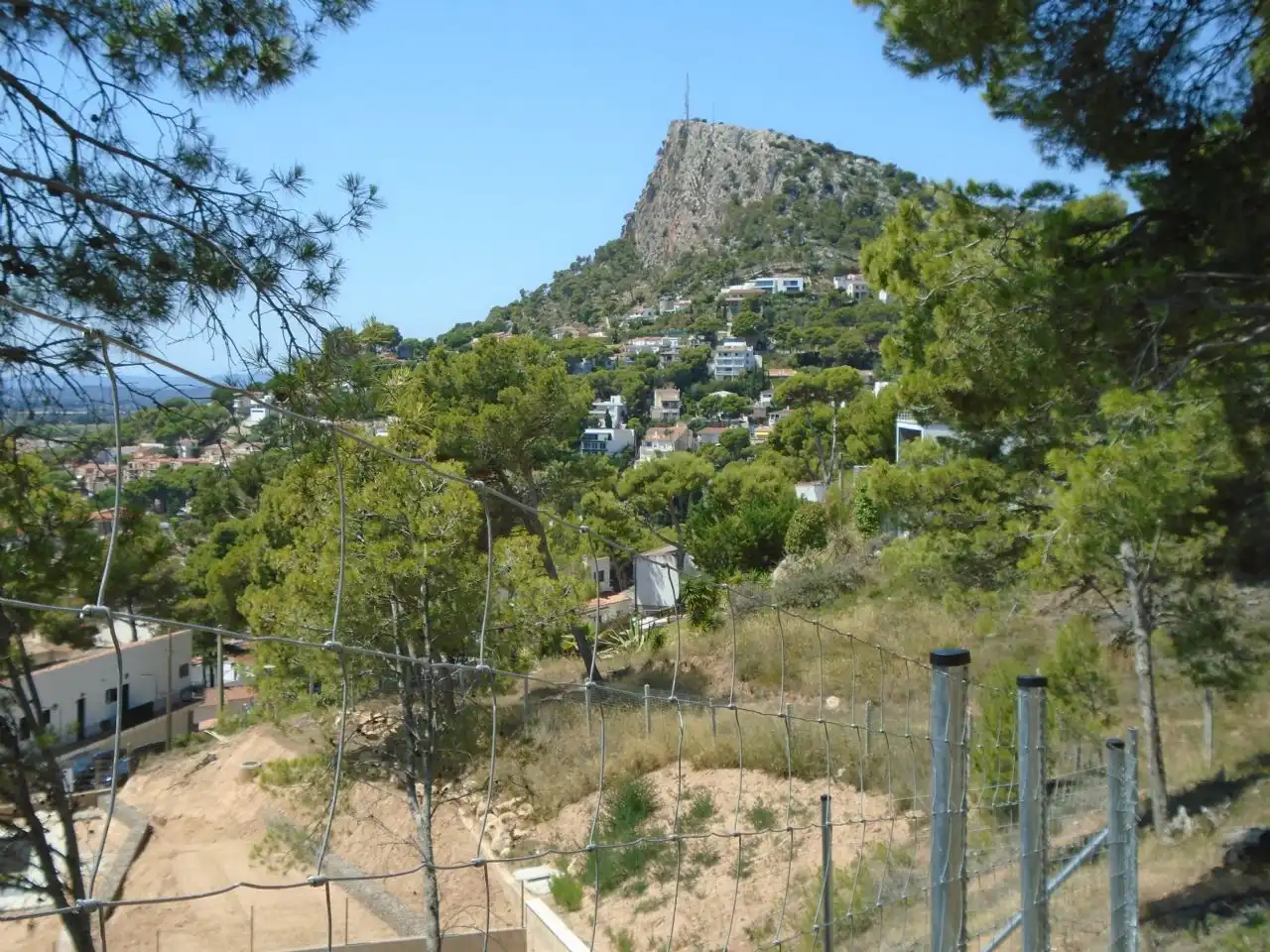 Vista exterior de Casa o xalet en venda en L'Estartit amb Aire condicionat, Calefacció i Jardí privat