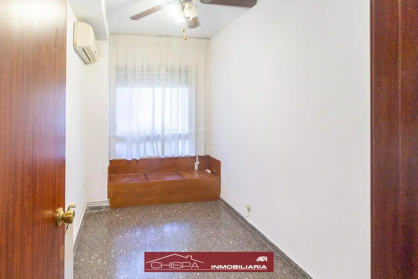 Habitación de Piso en venta en Valencia con Calefacción y Balcón