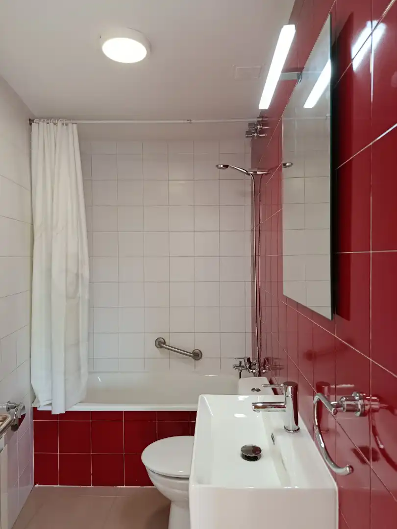 Baño de Piso de alquiler en Caldes de Malavella con Calefacción y Balcón