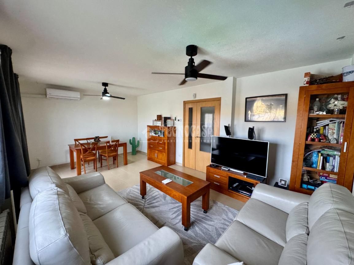 Living room of Single-family semi-detached for sale in Villanueva de la Torre  with Air Conditioner and Heating