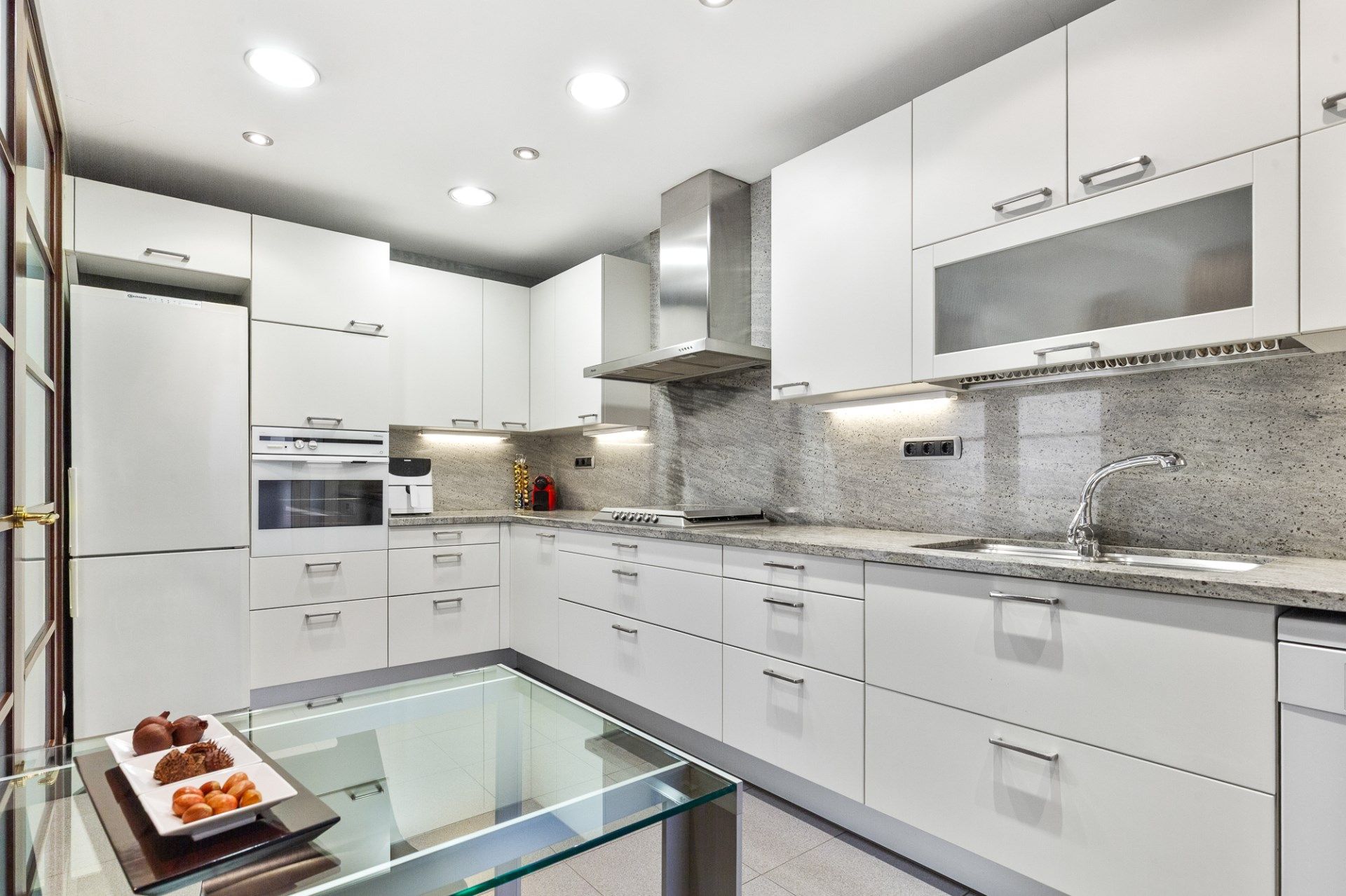 Kitchen of Single-family semi-detached for sale in  Barcelona Capital  with Air Conditioner, Heating and Storage room