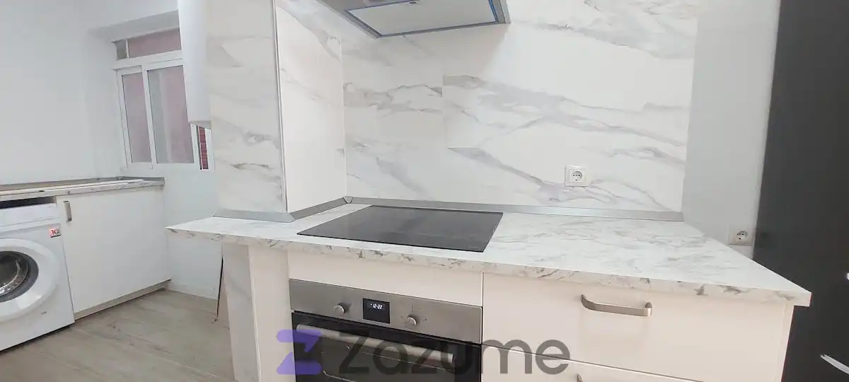 Cocina de Piso de alquiler en Madrid con Aire acondicionado, Calefacción y Horno