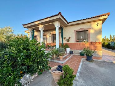 Casa amb piscina en venda a Periurbano Oeste - Sierra