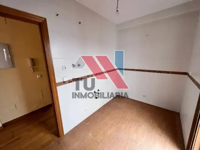 Piso en venta en El Carpio de Tajo con Calefacción, Parquet y Balcón