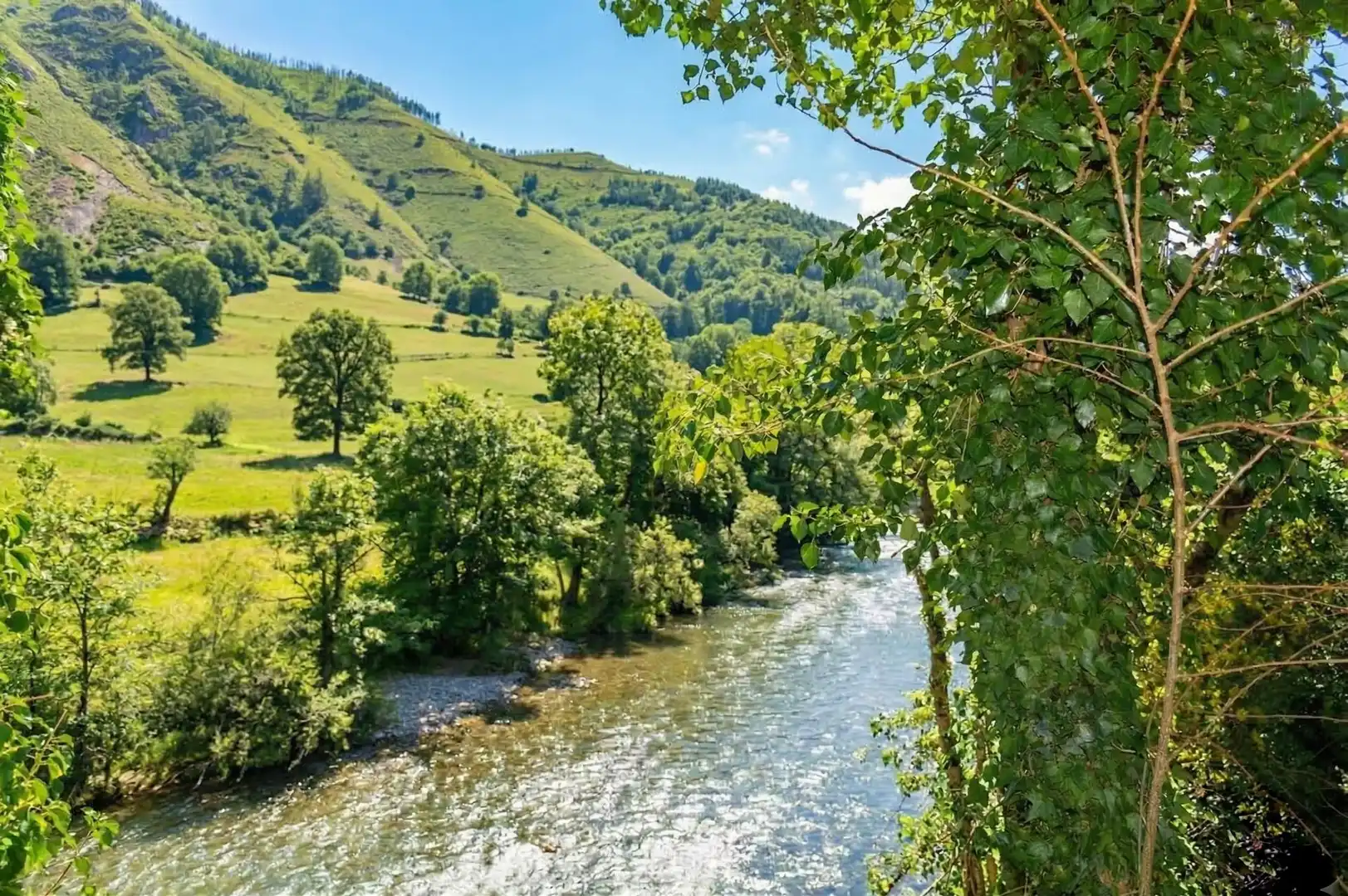 Country homes for sale in Lugar CAÑU, 22, Cangas de Onís