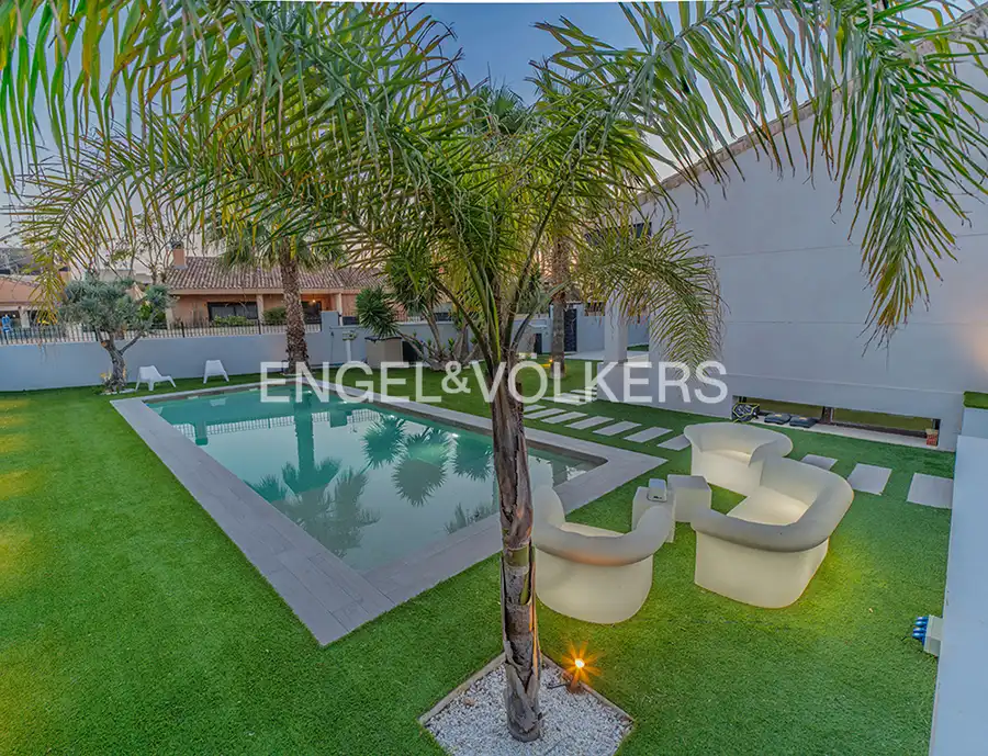 Piscina de Casa o chalet en venta en Mutxamel con Aire acondicionado, Calefacción y Jardín privado