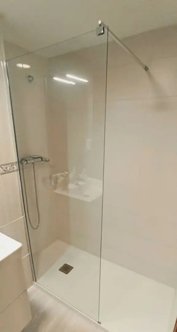 Baño de Piso en venta en Llanes con Jardín privado, Terraza y Trastero