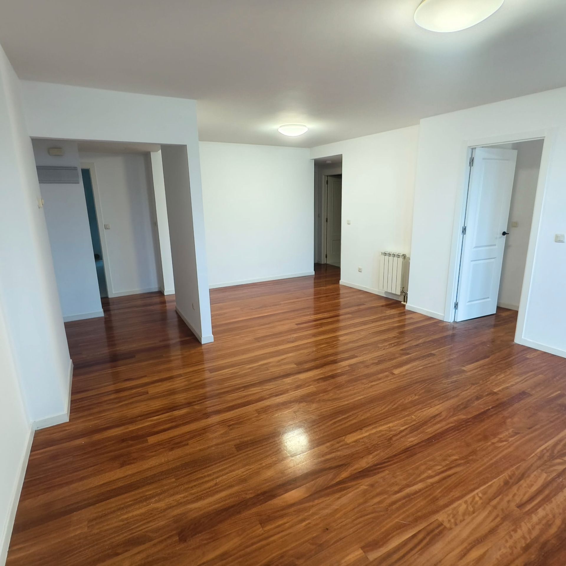 Wohnzimmer von Wohnung zur Miete in A Coruña Capital  mit Heizung, Parkett und Abstellraum