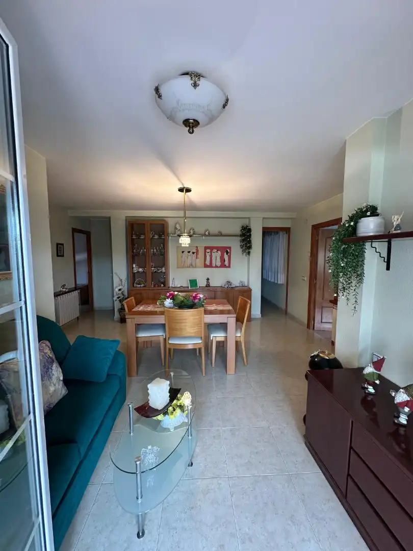 Comedor de Piso en venta en Manresa con Calefacción, Terraza y Horno
