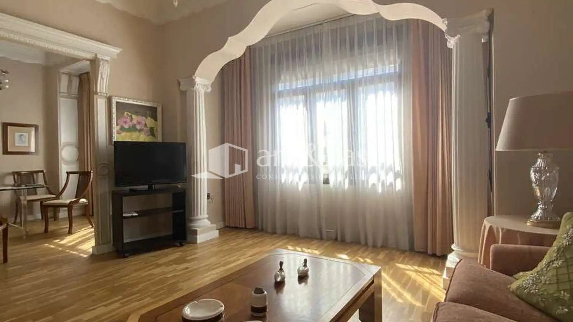 Sala de estar de Piso de alquiler en  Valencia Capital con Amueblado, Horno y Microondas