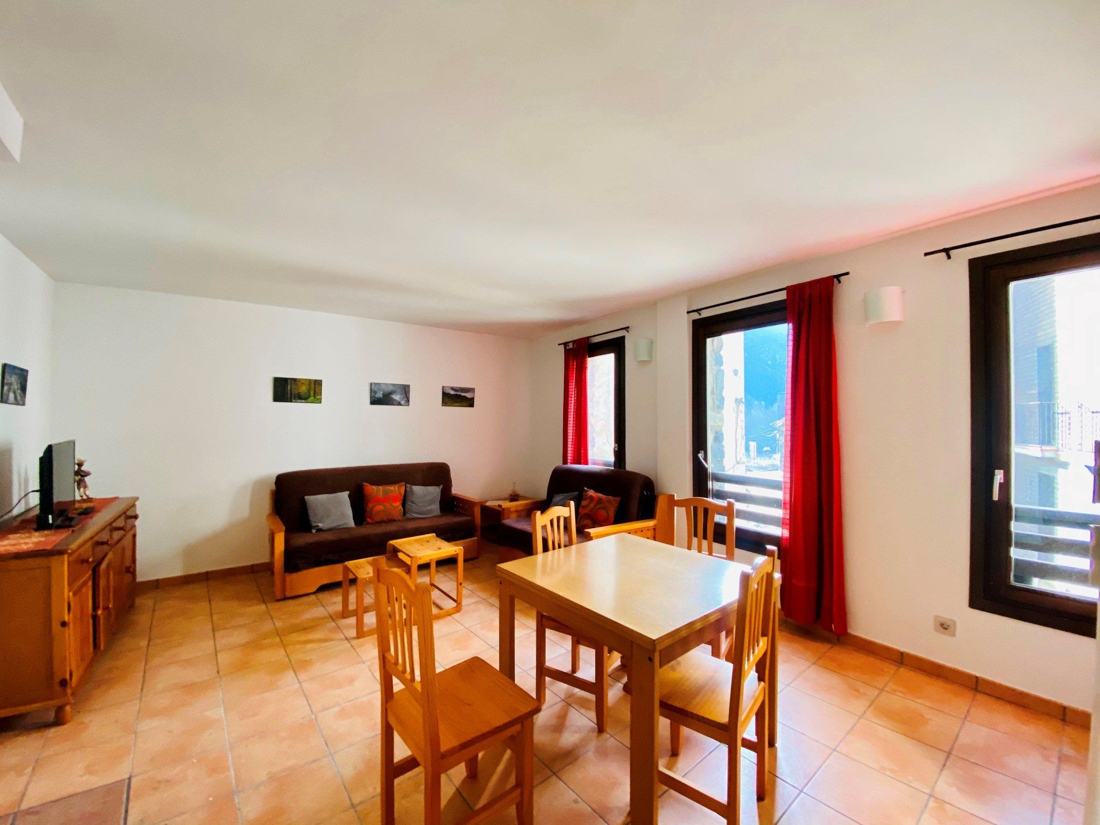 Living room of Apartment for sale in Alins  with Heating and Storage room