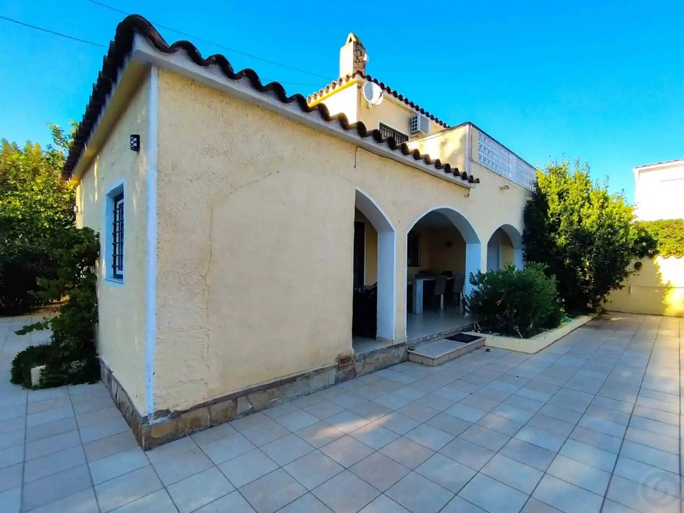 Jardí de Casa o xalet en venda en Empuriabrava amb Aire condicionat, Calefacció i Terrassa